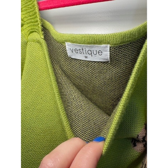 Vestique - Cropped Green Tiger Print Puff Sleeve Knit Top Square Neck - Picture 4 of 5